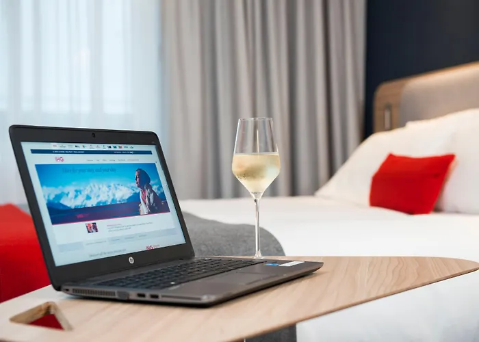 Holiday Inn Express London Greenwich By IhgAirport Hotel